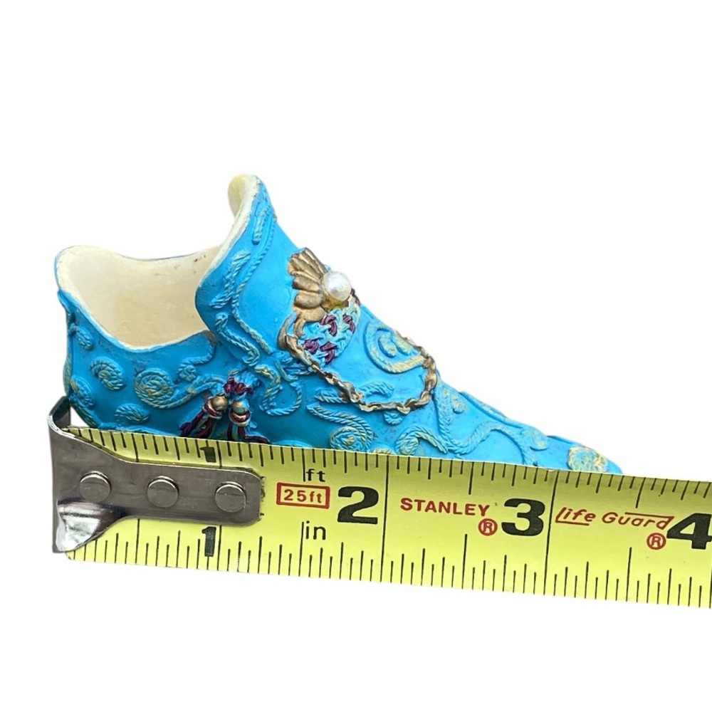 Just the Right Shoe" by Raine (Lorraine Vail), model "The Empress - Picture 10 of 11
